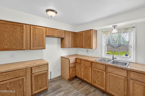Tiny photo for 547 Church Street, Toledo, OH 43605 (MLS # 10010796)