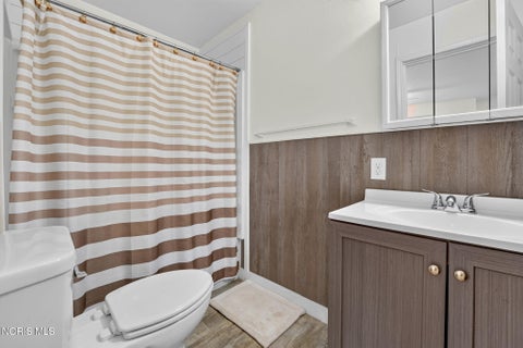 Tiny photo for 547 Church Street, Toledo, OH 43605 (MLS # 10010796)