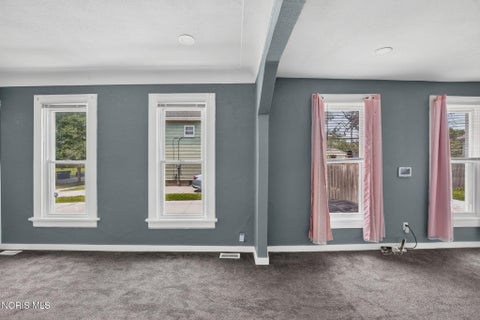 Tiny photo for 547 Church Street, Toledo, OH 43605 (MLS # 10010796)