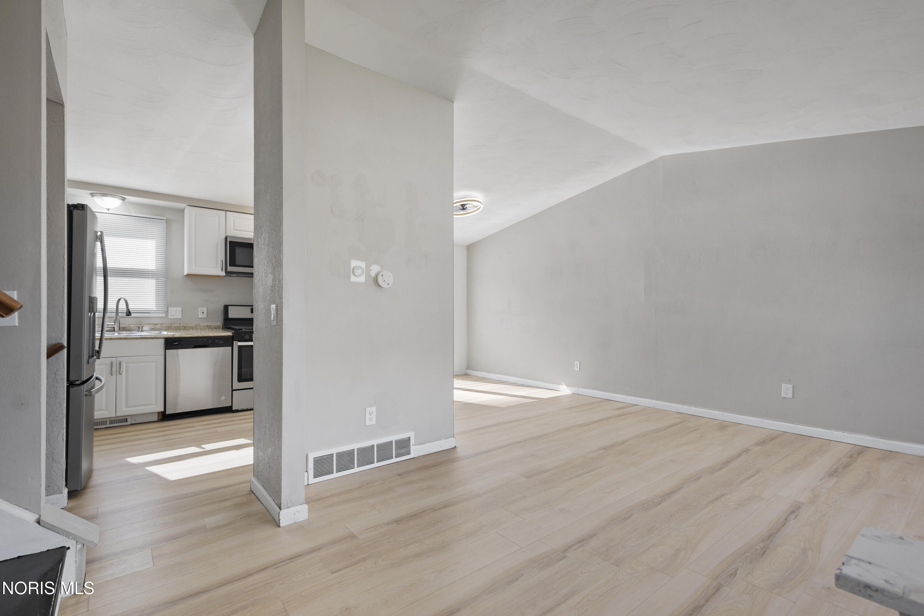 2412 Bedford Lane