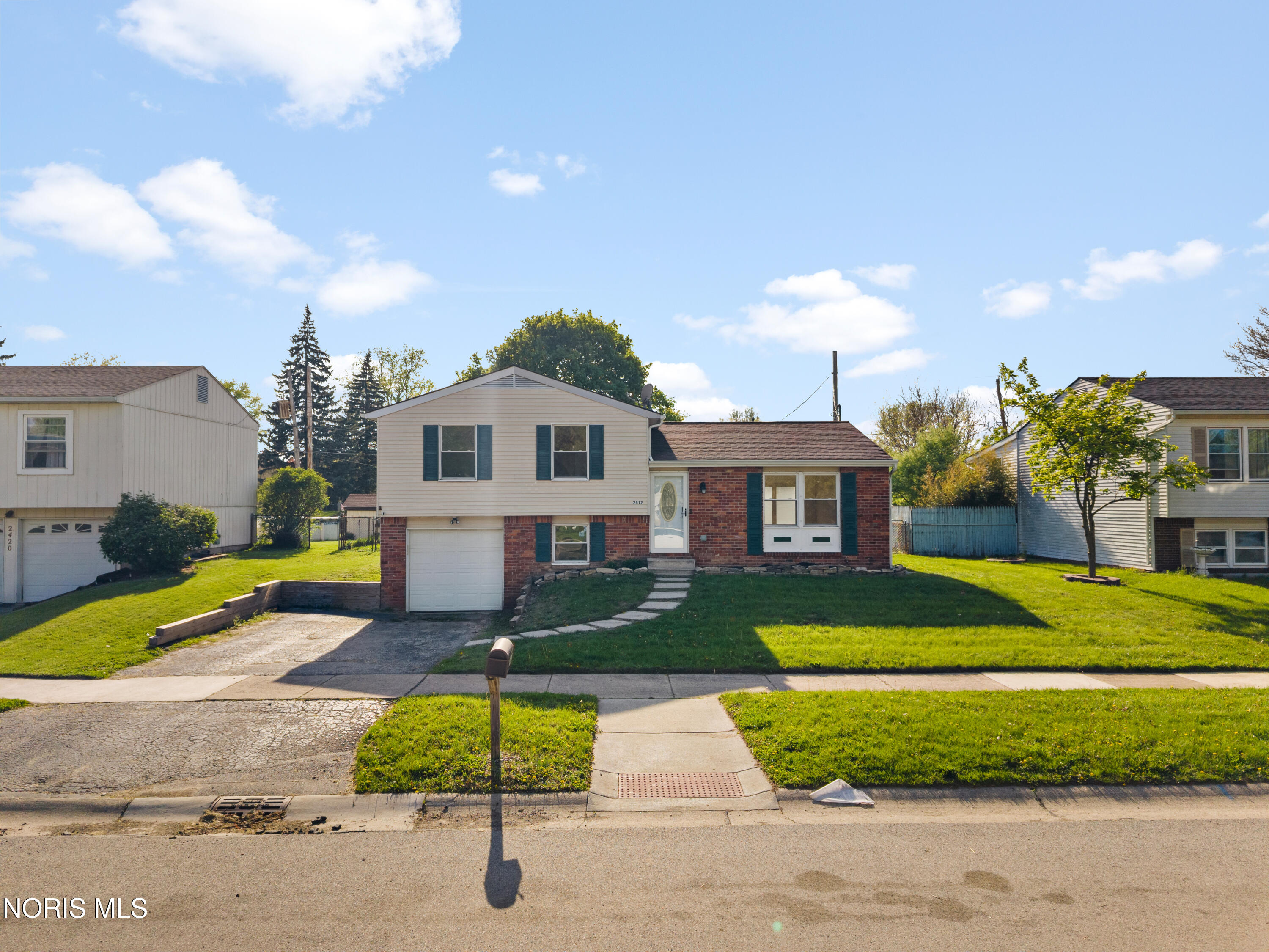 2412 Bedford Lane