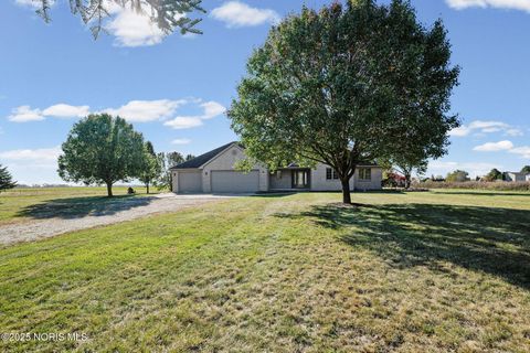 Photo of 20876 W Camper Road, Genoa, OH 43430 (MLS # 10000854) Photo of 20876 W Camper Road, Genoa, OH 43430 (MLS # 10000854)