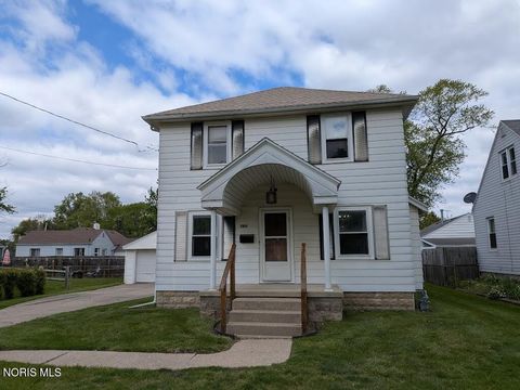 Photo of 5214 Newhart Circle, Toledo, OH 43615 (MLS # 10007747)