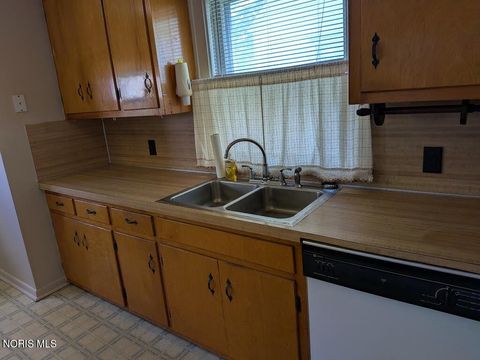 Tiny photo for 5214 Newhart Circle, Toledo, OH 43615 (MLS # 10007747)