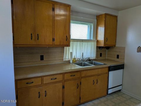 Tiny photo for 5214 Newhart Circle, Toledo, OH 43615 (MLS # 10007747)