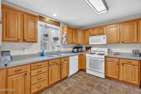 Tiny photo for 124 Springcove Lane, Holland, OH 43528 (MLS # 10006017)