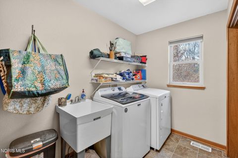 Tiny photo for 124 Springcove Lane, Holland, OH 43528 (MLS # 10006017)