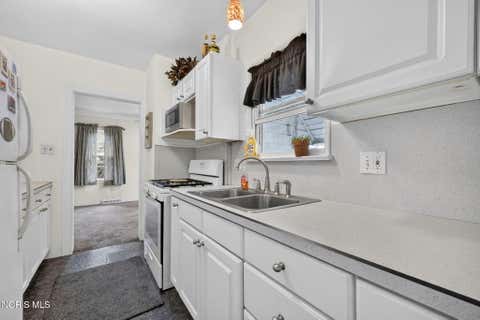 Tiny photo for 2542 Grantwood Drive, Toledo, OH 43613 (MLS # 10010354)