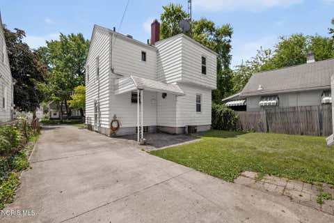 Tiny photo for 2542 Grantwood Drive, Toledo, OH 43613 (MLS # 10010354)