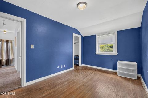 Tiny photo for 2542 Grantwood Drive, Toledo, OH 43613 (MLS # 10010354)