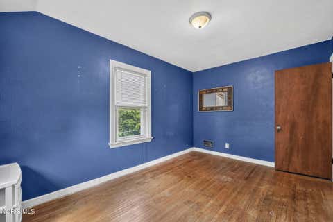 Tiny photo for 2542 Grantwood Drive, Toledo, OH 43613 (MLS # 10010354)