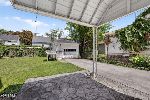 Tiny photo for 2542 Grantwood Drive, Toledo, OH 43613 (MLS # 10010354)