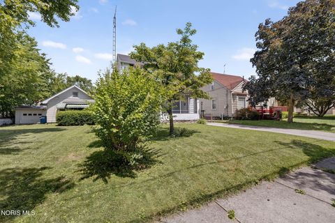 Tiny photo for 2542 Grantwood Drive, Toledo, OH 43613 (MLS # 10010354)