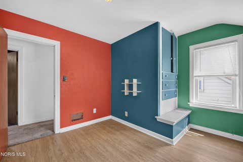Tiny photo for 2542 Grantwood Drive, Toledo, OH 43613 (MLS # 10010354)