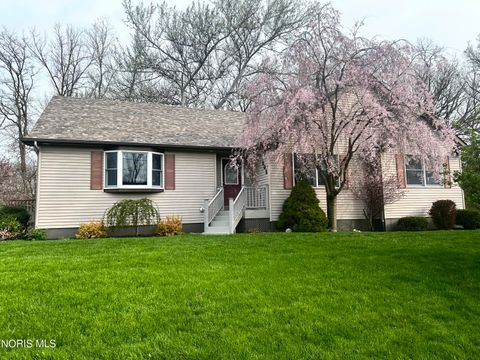 Photo of 202 E Woodcox Street, Antwerp, OH 45813 (MLS # 10006805)