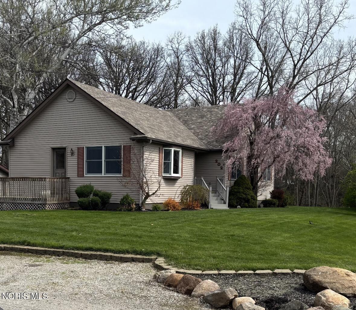 202 E Woodcox Street