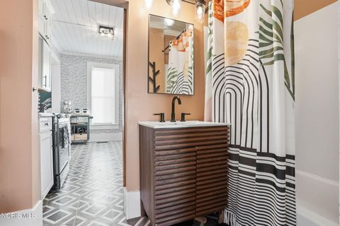 Tiny photo for 2604 N Main Street, Findlay, OH 45840 (MLS # 10004150)