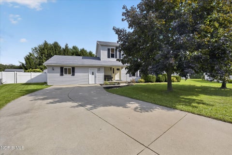 Tiny photo for 335 Royal Bounty Lane, Wauseon, OH 43567 (MLS # 10013486)