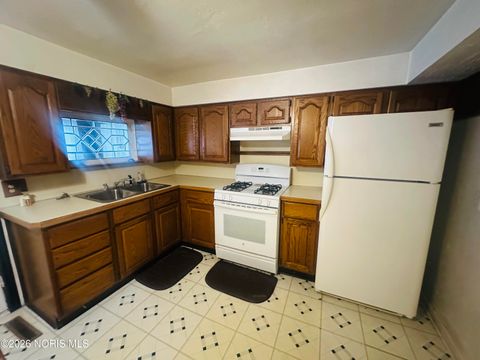 Tiny photo for 47 E Foulkes Street, Toledo, OH 43605 (MLS # 10003185)