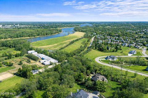 Tiny photo for 26976 W River Road, Perrysburg, OH 43551 (MLS # 10005247)