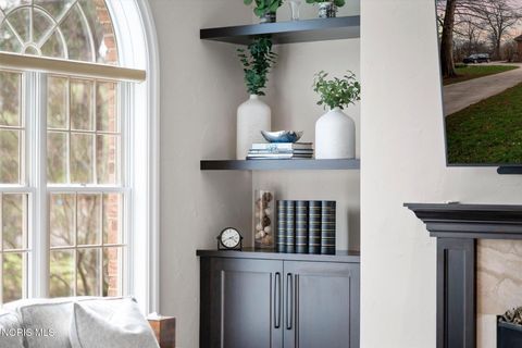 Tiny photo for 26976 W River Road, Perrysburg, OH 43551 (MLS # 10005247)