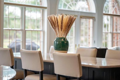 Tiny photo for 26976 W River Road, Perrysburg, OH 43551 (MLS # 10005247)