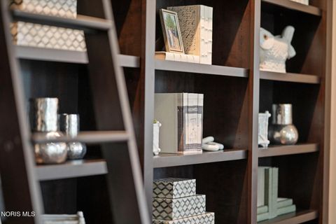 Tiny photo for 26976 W River Road, Perrysburg, OH 43551 (MLS # 10005247)