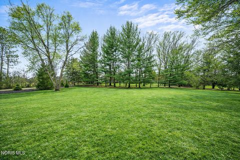 Tiny photo for 26976 W River Road, Perrysburg, OH 43551 (MLS # 10005247)