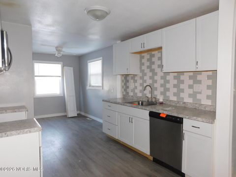 Tiny photo for 5526 Brophy Drive, Toledo, OH 43611 (MLS # 10003975)