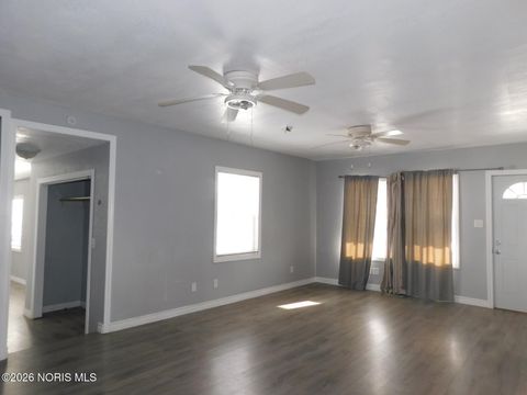 Tiny photo for 5526 Brophy Drive, Toledo, OH 43611 (MLS # 10003975)