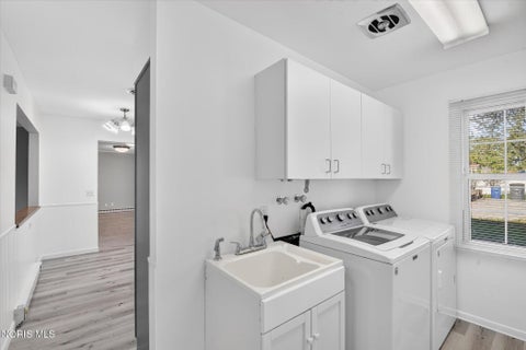 Tiny photo for 5302 Brophy Drive, Toledo, OH 43611 (MLS # 10014483)