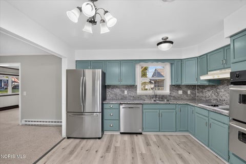 Tiny photo for 5302 Brophy Drive, Toledo, OH 43611 (MLS # 10014483)