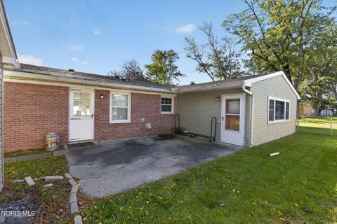 Tiny photo for 5302 Brophy Drive, Toledo, OH 43611 (MLS # 10014483)
