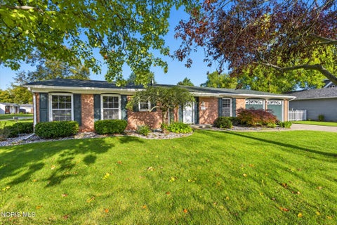 Photo of 5302 Brophy Drive, Toledo, OH 43611 (MLS # 10014483)