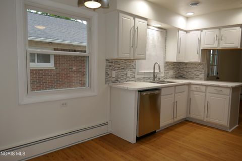 Tiny photo for 5646 Planet Avenue, Toledo, OH 43623 (MLS # 10007137)