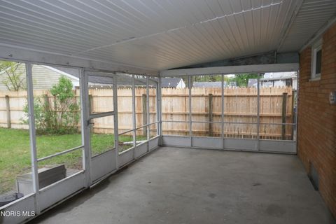 Tiny photo for 5646 Planet Avenue, Toledo, OH 43623 (MLS # 10007137)
