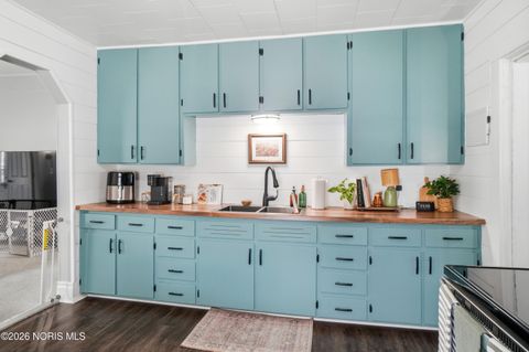 Tiny photo for 301 Allen Avenue, Findlay, OH 45840 (MLS # 10003713)