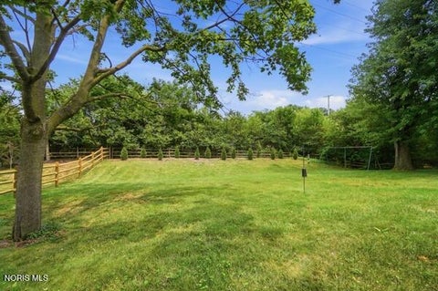 Tiny photo for 6956 Apple Creek Road, Sylvania, OH 43560 (MLS # 10014281)