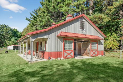 Tiny photo for 6558 Jeffers Road, Swanton, OH 43558 (MLS # 10000105)