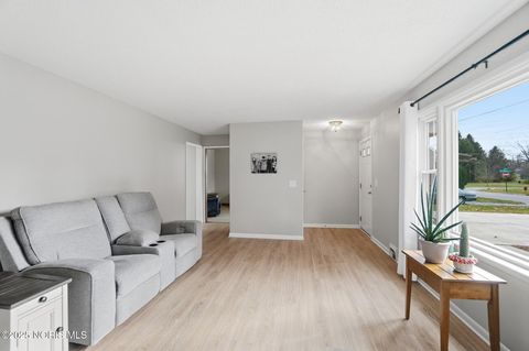 Tiny photo for 242 E Yates Avenue, Findlay, OH 45840 (MLS # 10004415)