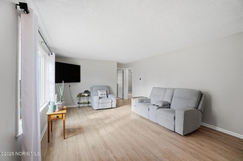 Tiny photo for 242 E Yates Avenue, Findlay, OH 45840 (MLS # 10004415)