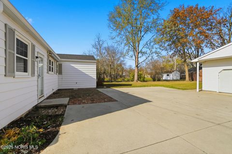 Tiny photo for 242 E Yates Avenue, Findlay, OH 45840 (MLS # 10004415)