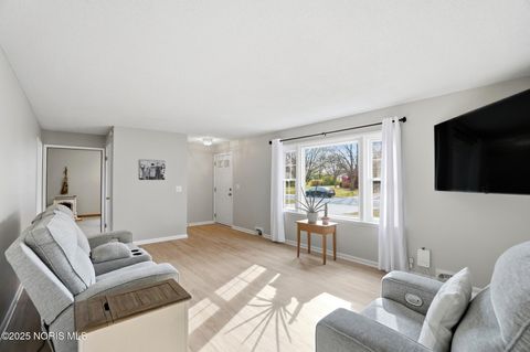 Tiny photo for 242 E Yates Avenue, Findlay, OH 45840 (MLS # 10004415)