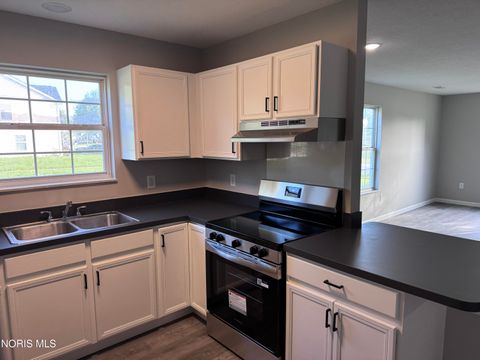 Tiny photo for 1158 Rockcress Drive, Toledo, OH 43615 (MLS # 10007436)