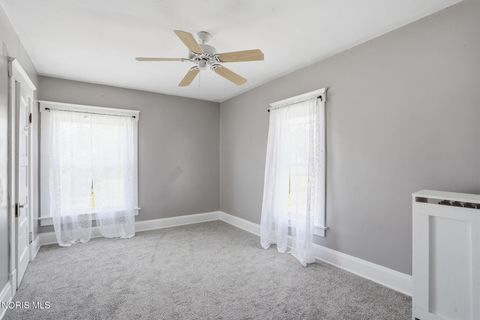 Tiny photo for 915 W Main Cross Street, Findlay, OH 45840 (MLS # 10008694)