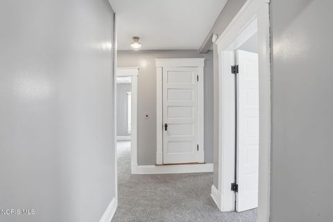 Tiny photo for 915 W Main Cross Street, Findlay, OH 45840 (MLS # 10008694)
