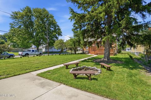 Tiny photo for 915 W Main Cross Street, Findlay, OH 45840 (MLS # 10008694)