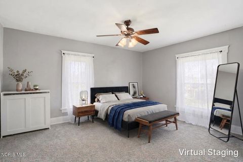 Tiny photo for 915 W Main Cross Street, Findlay, OH 45840 (MLS # 10008694)