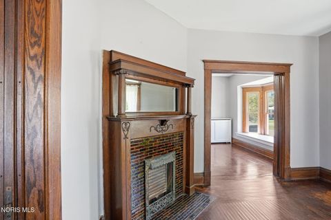 Tiny photo for 915 W Main Cross Street, Findlay, OH 45840 (MLS # 10008694)