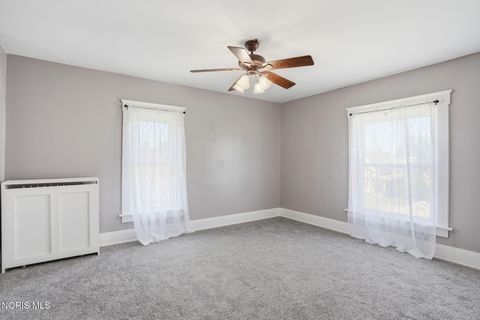 Tiny photo for 915 W Main Cross Street, Findlay, OH 45840 (MLS # 10008694)